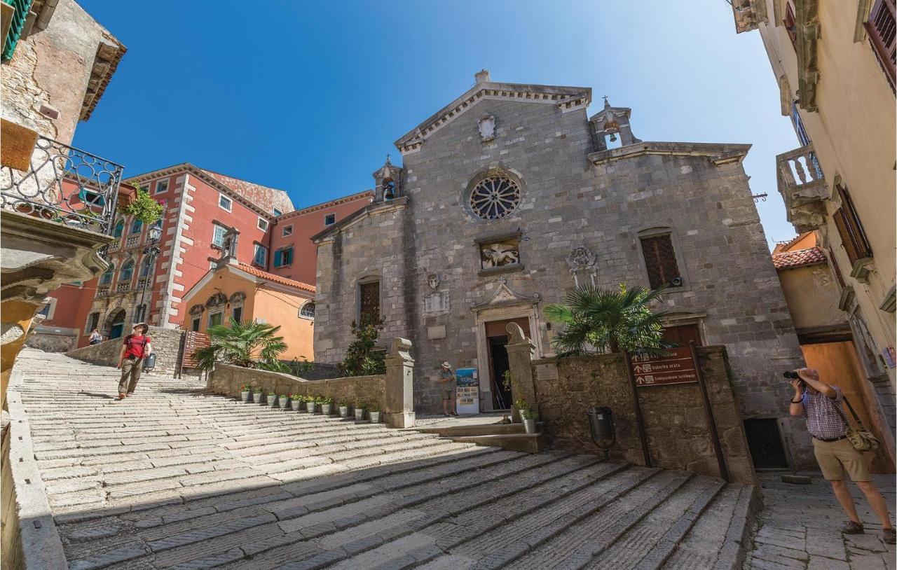 Gorgeous Apartment In Labin With Wifi ภายนอก รูปภาพ